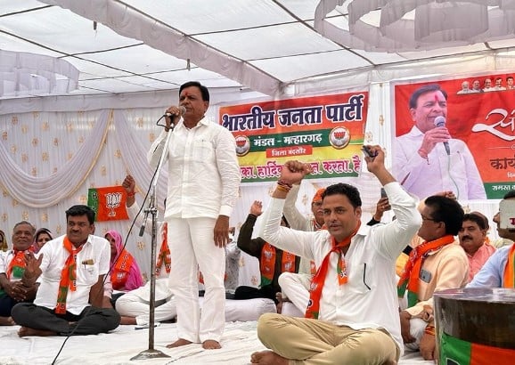 Jagdish Devda while attending a political rally