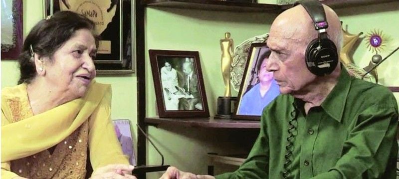 Jagjit Kaur in a Music Session with Khayyam