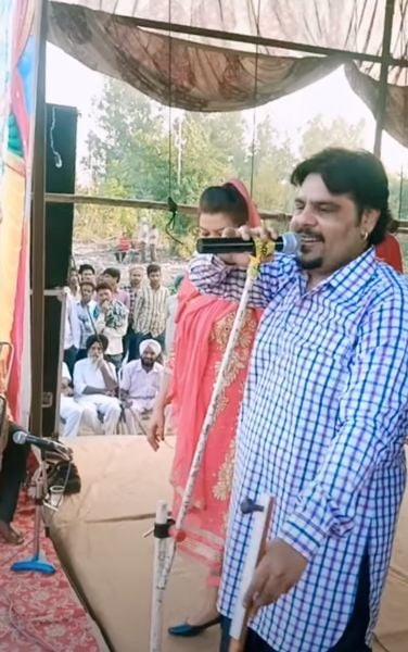 Jaiman Chamkila during one of his live shows