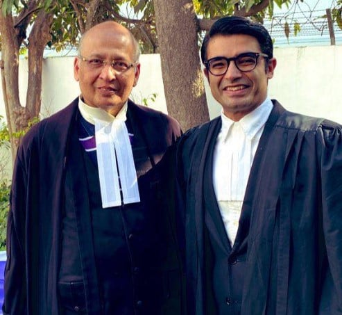 Jaiveer Shergill with Advocate Singhvi