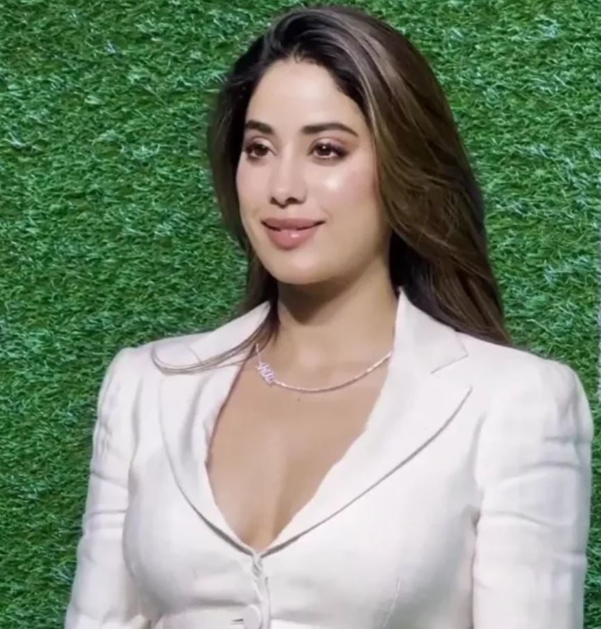 Janhvi Kapoor wearing a customised necklace on the screening of Ajay Devgn