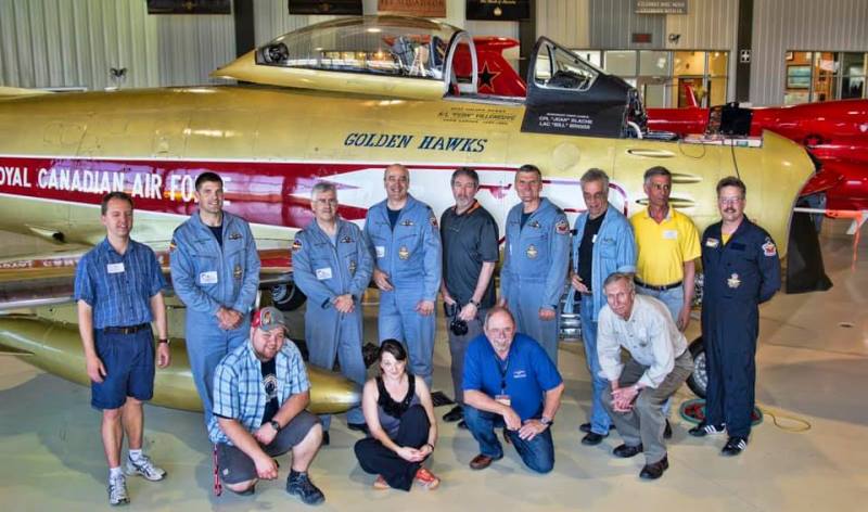 Jeremy Hansen with his co-workers during the Royal Canadian Air Force training period