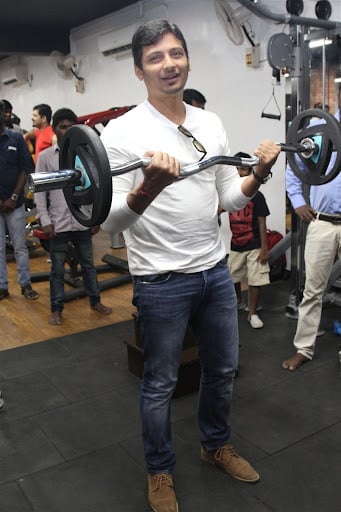 Jiiva inside a gym