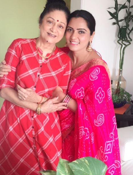 Jividha Sharma with Aruna Irani