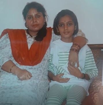 Jividha Sharma with her mother during her teenage years