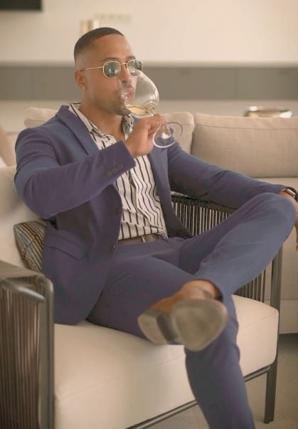 Jose Rodríguez drinking alcohol