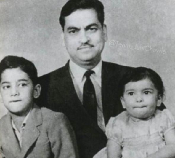 Juhi Chawla in childhood with her father and brother