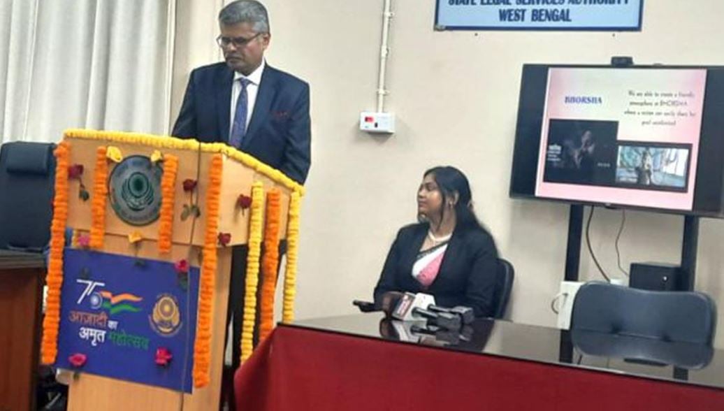 Justice T. S. Sivagnanam addressing the gathering at the Calcutta High Court during a meet organised by the State Legal Services Authority in Kolkata