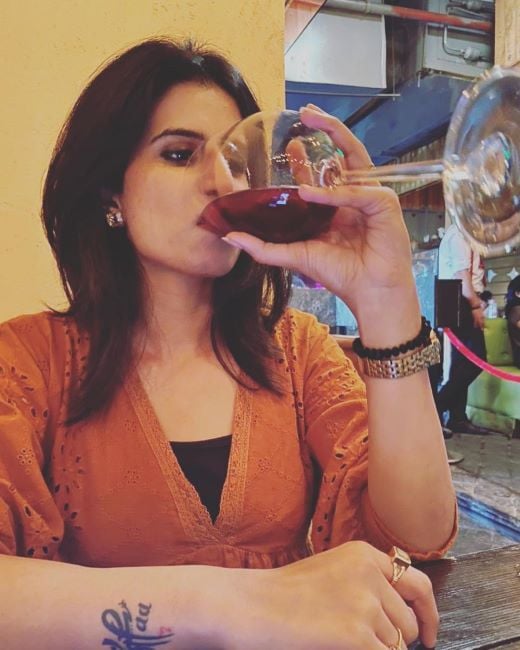 Jyotsna Bedi drinking wine