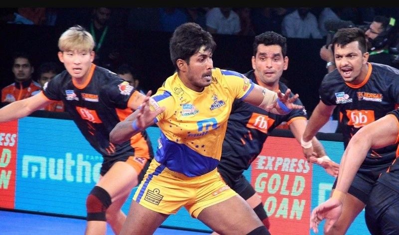 K Prapanjan while raiding in a match against Bengal Warriors in PKL season 4