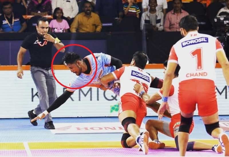 K Prapanjan while raiding in a match against Haryana Steelers in PKL season 7