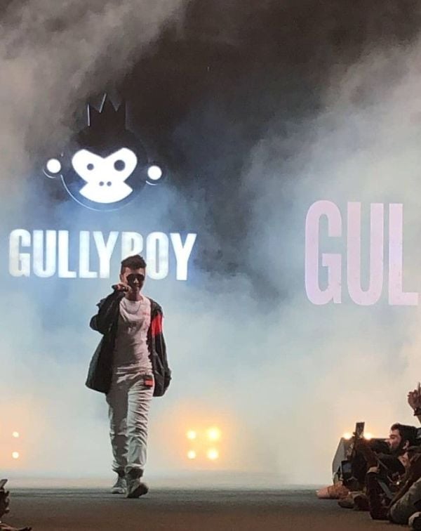 Kaam Bhaari performing at the music launch event of the movie