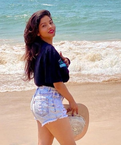 Kaashima Rafi while enjoying a trip