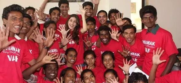 Kainaz Motivala with her dance team