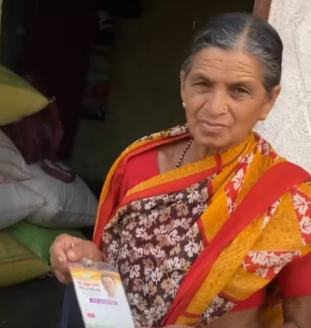 Kalavati Bandurkar with VIP Pass of Bharat Jodo Yatra