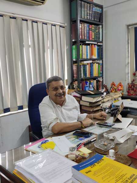 Kalyan Banerjee as an advocate