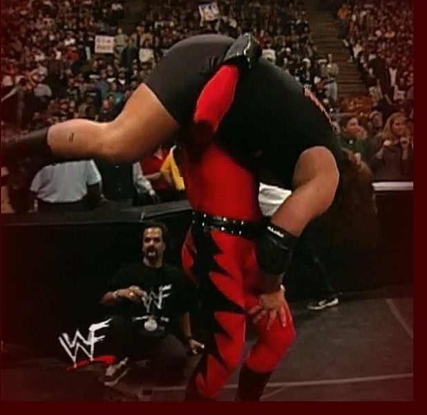 Kane lifting the Big Show during a match