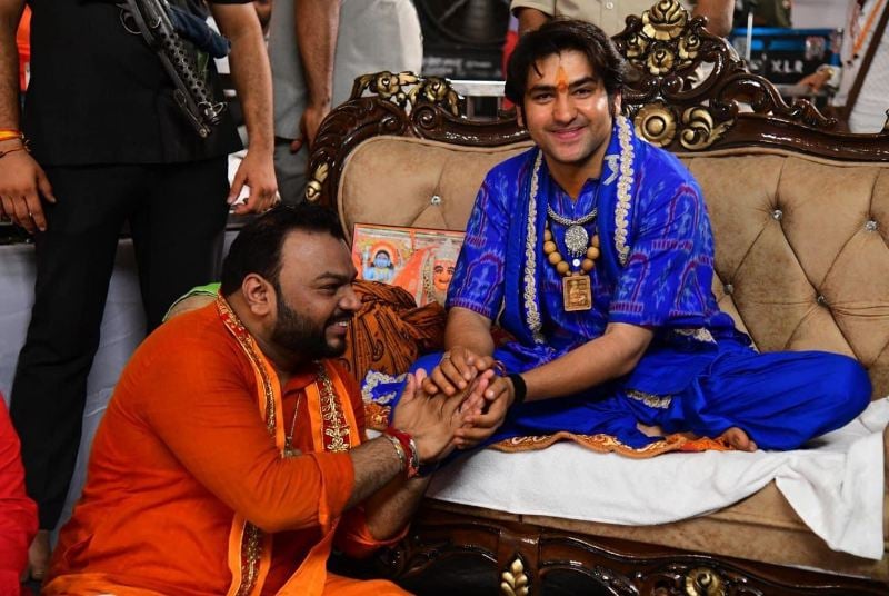 Kanhiya Mittal with Bageshwar Dham Sarkar