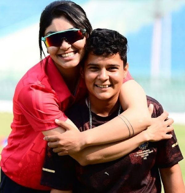 Kanika Ahuja with Harleen Deol