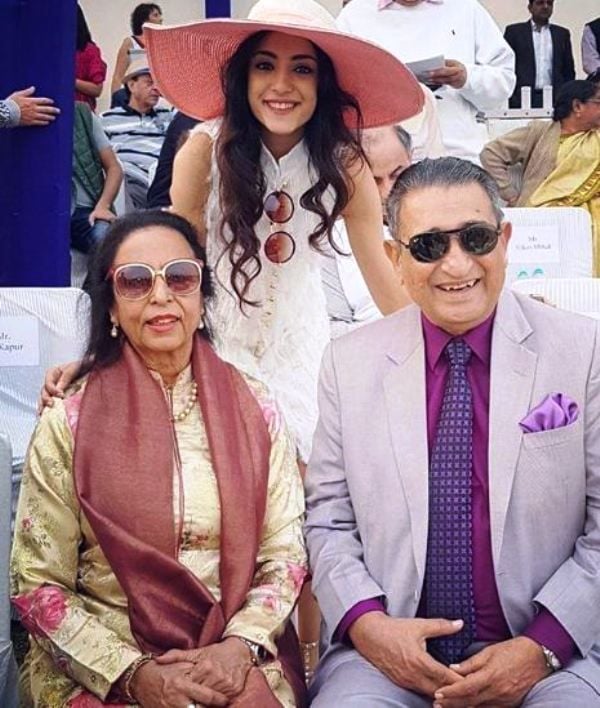 Kanikka Kapur with Her Grandparents