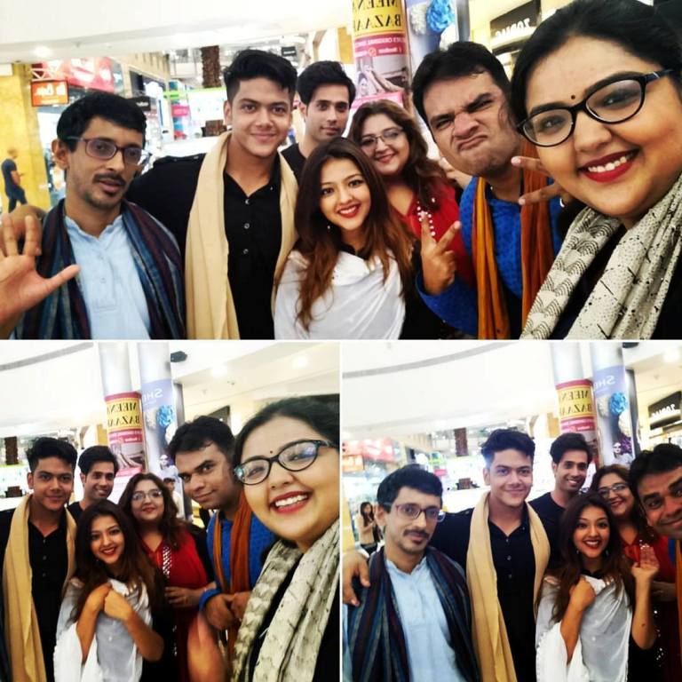 Kanu Priya with the team of Karmbhoomi youth series