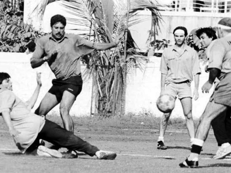 Kapil Dev Playing Football With Shah Rukh Khan