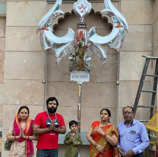 Kapil Kanpuriya with his family in Banaras