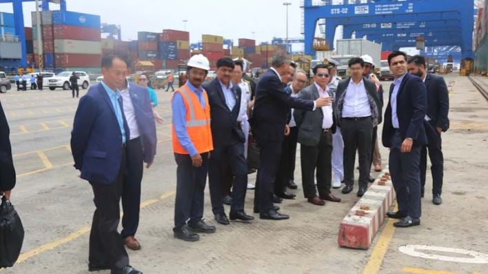 Karan Adani with his team at Mumbai Port