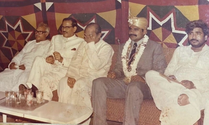 Karpoori Thakur (extreme left) at a wedding