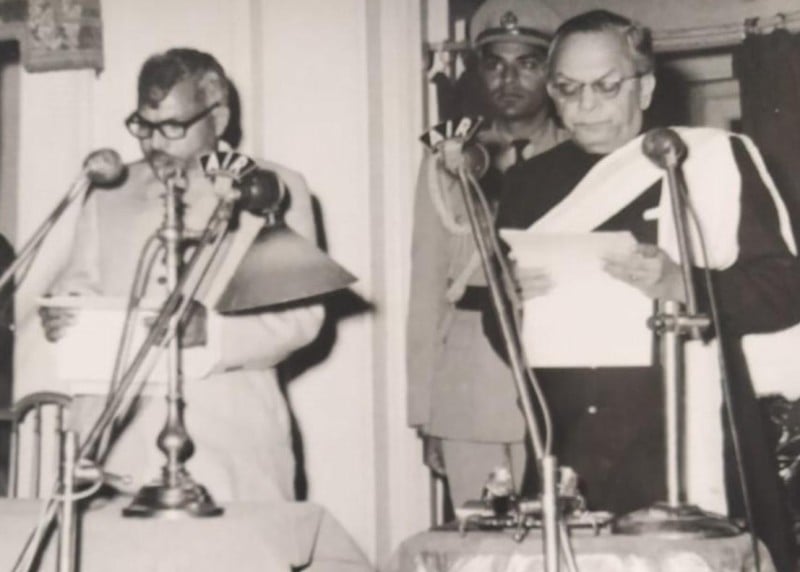 Karpoori Thakur (left) taking oath as Chief Minister of Bihar