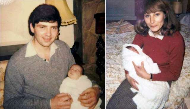 Kate Middleton In the lap of her father and mother