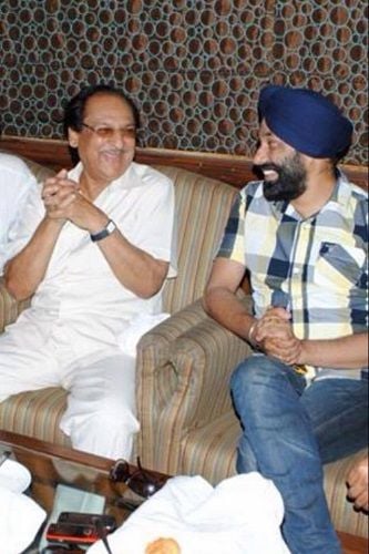 Kawaljit Bablu with Gulam Ali Khan