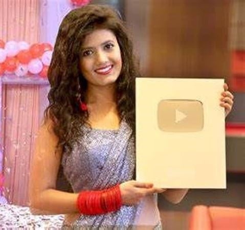 Khwahish Gal posing with her YouTube Golden Button