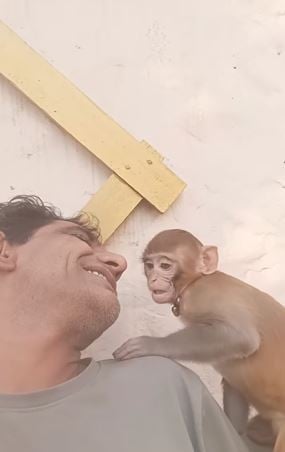 Khyali Saharan with his pet