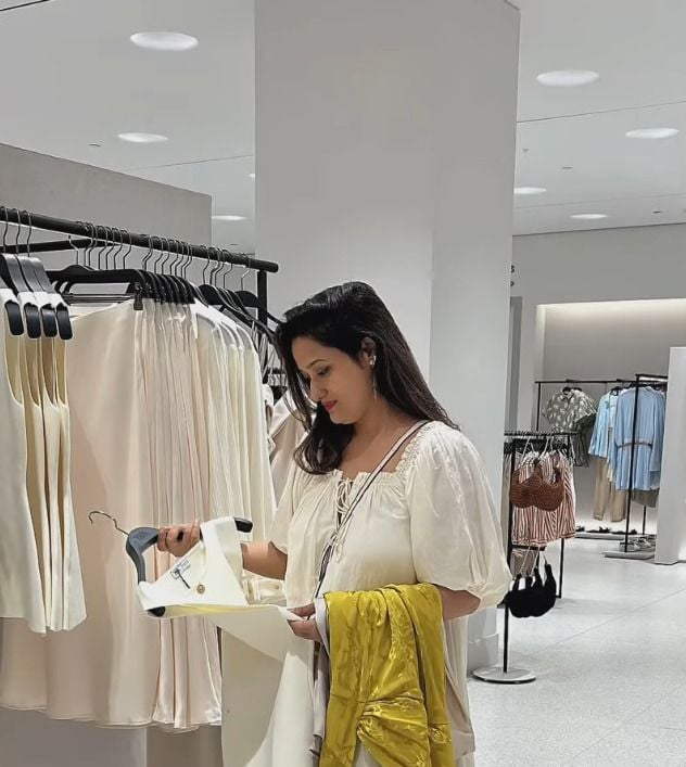 Kiran Dubey in a shopping store