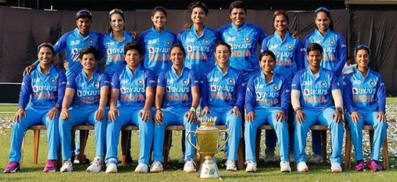 Kiran Navgire with her Indian teammates after the Asia Cup final