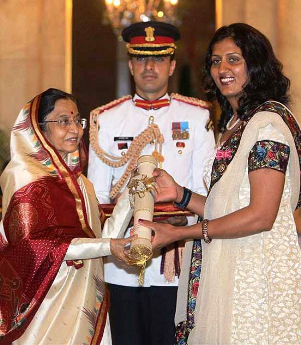 Krishna Poonia Receiving the Padma Shri