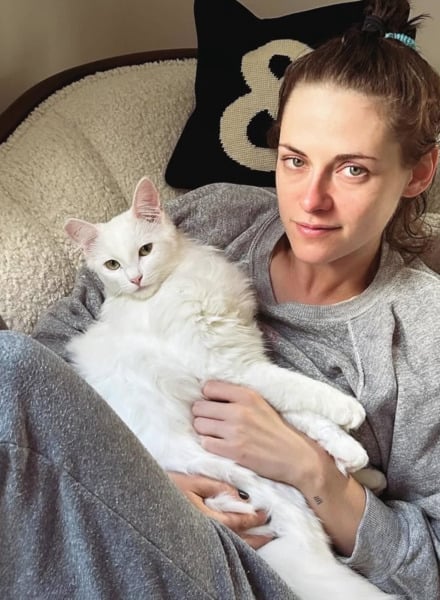 Kristen Stewart with her cat