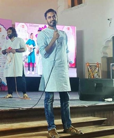 Laksh Maheshwari while hosting the Indore Literature Festival