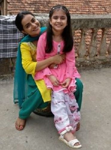 Lavishka Gupta on the sets of Assi Nabbe Poore Sau