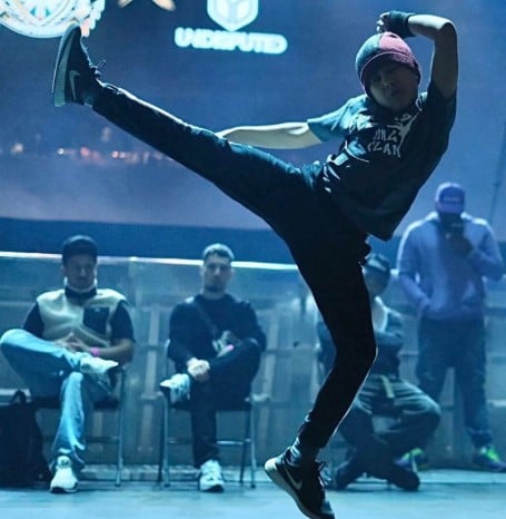 Leon Ung as a top-level break-dancer