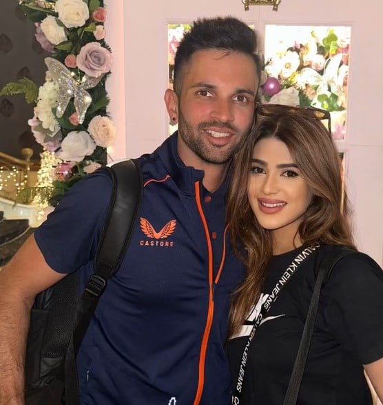 Lerisha Munsamy with Keshav Maharaj (left)