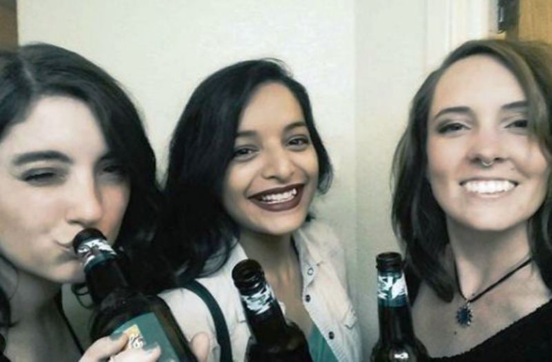 Lisa Mishra With Her Friends