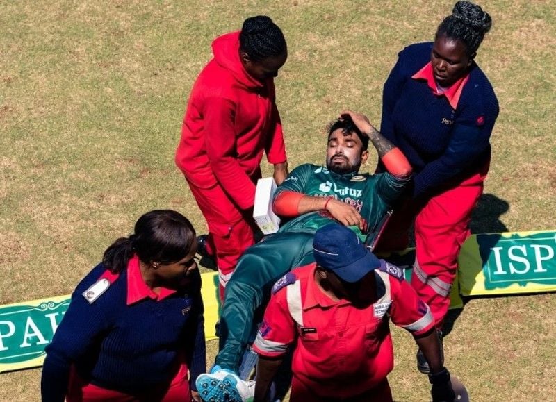 Litton Das being carried on a stretcher after injuring his hamstring