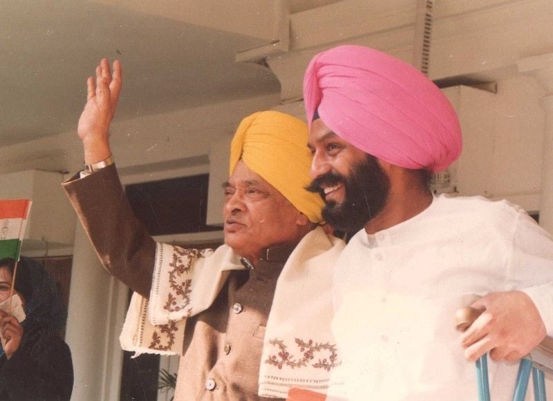 MS Bitta (right) with former Indian PM P.V. Narasimha Rao