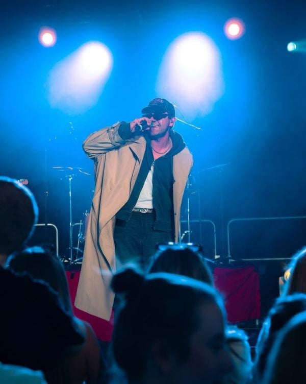 Magnus Pedersen while performing live at an event