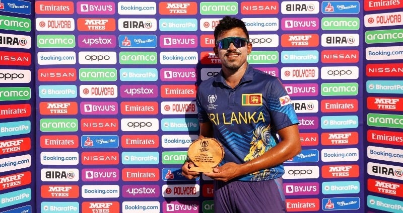 Maheesh Theekshana with a Man of the Match award