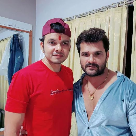 Mahesh Pandey with the Bhojpuri actor Khesari Lal Yadav