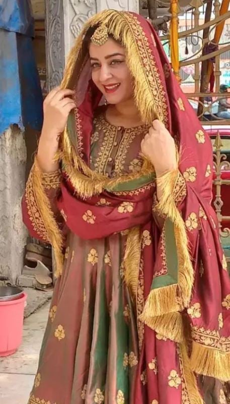 Mahhi Vij at cousin, Shekar