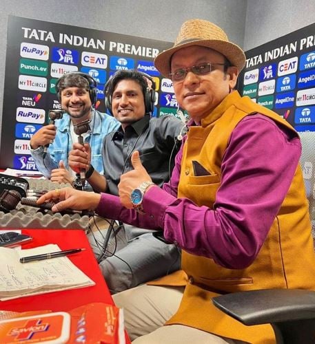 Mani Meraj (center) during IPL commentary